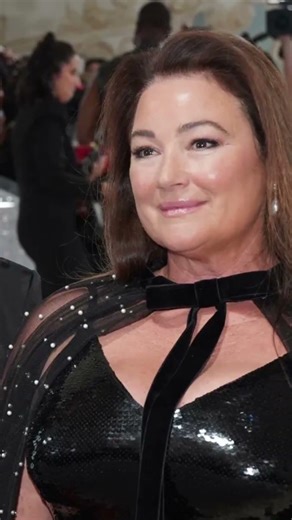 Pierce Brosnan & Keely Shaye Smith Head Home, and the “Great Husband” Praise Floods In Instantly 👀❤