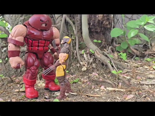 Marvel's Epic Showdown: Wolverine vs Juggernaut Toys