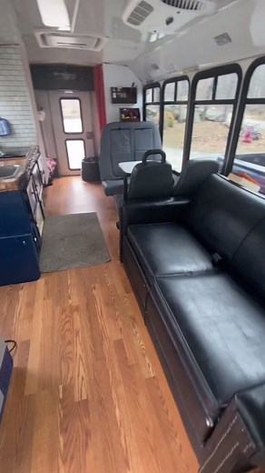 #thebennettbus #buslife #rvconversiononabudget #rvhacks #aprilbreak #vanlife #buslifehacks #vanlifehacks