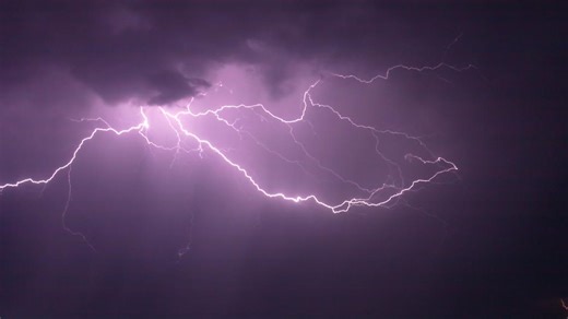 Debunking the 'heat lightning' myth: Why those silent strikes should be taken seriously