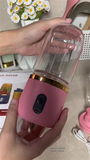 Portable Juicer: Small Rechargeable Blender for Shakes & Smoothies