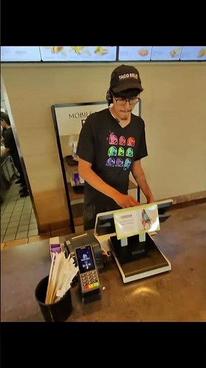 My taco bell order #tacobell #burrito #taco #mukbang #foodie