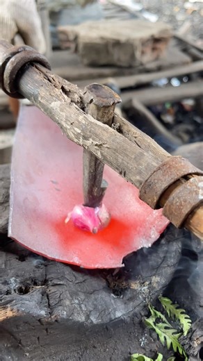“Secret Technique! The Oil Palm Brongsong Handle Becomes Much Stronger!” ⚒️#Blacksmithing #Forging