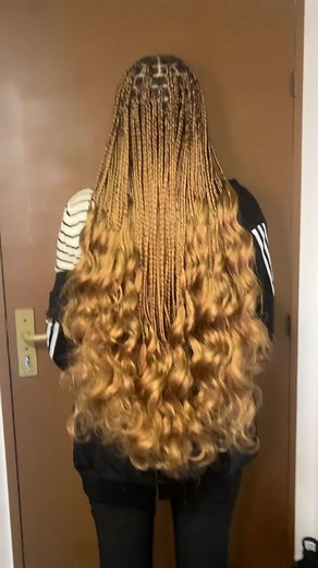 Knotless French Curl Braids Tutorial and Styling Ideas