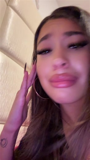 Cinematic Makeup Tutorial with Sparkly Lip Gloss