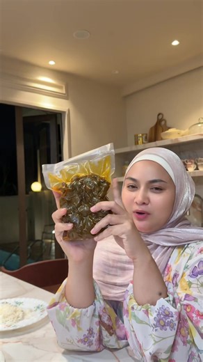 Rendang daging orang tua podeh melahar size setengah kilo daging saja
