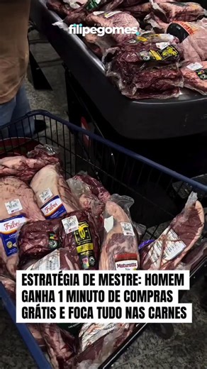 Portal Filipe Gomes on Instagram: "🚀 VIRALIZOU NAS REDES – Um vídeo divertidíssimo e impressionante está circulando nas redes sociais, mostrando o "plano meticuloso" de um jovem chamado Lucas. Ele foi o ganhador da promoção "1 minuto de compras grátis" em um supermercado e, ao contrário de muitos que se perdem nos corredores, ele sabia exatamente o que queria. Assim que o cronômetro começou a rodar, Lucas ignorou biscoitos e produtos de limpeza e correu direto para o açougue. O resultado? Um ca