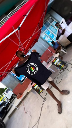 The Reggae Faea Music Festival is coming soon! Don’t miss out — grab your ticket now and feel the vibe! Kam plenty ! Kam yumi sapotem Vanuatu Music ! 🇻🇺🫡🇻🇺 | Delo Walarano