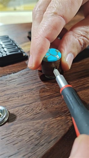 Barlow Guitars on Instagram: "Final stretch on this 50th Anniversary @robertovenn.school.of.luthiery Eagle All I got left is the Recon Turquoise Nut and to string her up! GL to the Bluejays for @geddyimages sake! Have a good weekend all! #barlowguitars #robertovenn50th #guitar #guitars #guitarbuilder #guitarmaker #guitarsofinstagram #luthier #luthiery #luxuryguitars #highendguitars #electricguitars #customshop #customguitars #woodworking #reveal #reels"