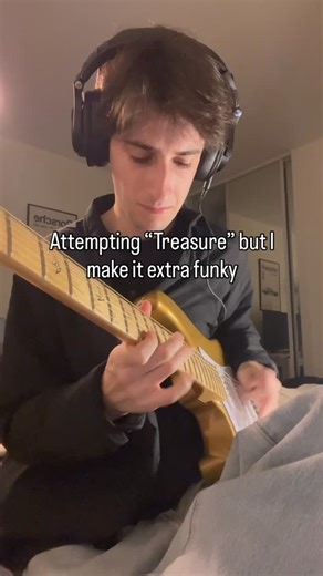 Harrison Saltzman on Instagram: "“Treasure” but more funky #guitar #guitarist #musician #guitarplayer #electricguitar"