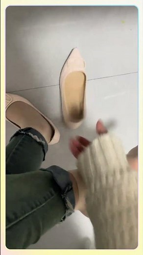 Short skin colored stockings #shoes #nylon #foot