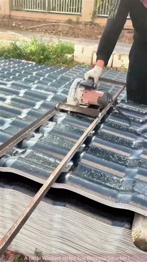 Roof Tile Cutting Skills, Easily Break Tiles!