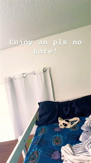 Pls don't hate it's my first manual edit!