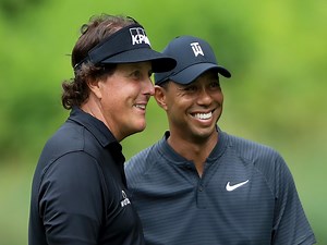 “I usually hit it a little bit further,” Tiger Woods' legendary BANTER puts professional golfer Phil Mickelson in awe leaving him speechless at the 2001 Masters