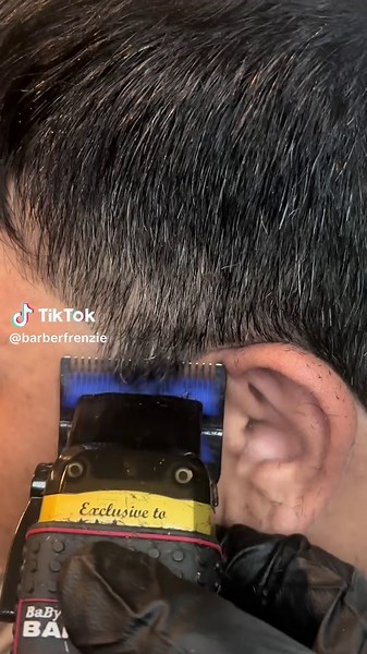 Experience the Crisp Clipper Sounds at the Barbershop