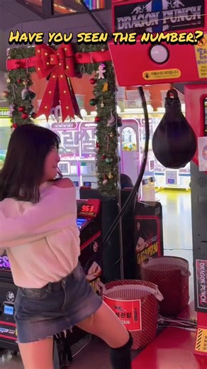 Have you seen the number? #systema #christmas2025 #strike #kawaiigirl #boxingmachine #shorts