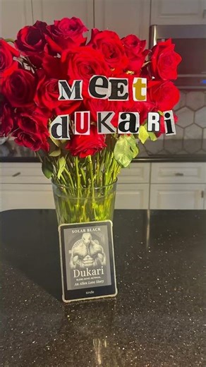 Hear me out…Meet Dukari 🐍 | Alien Romance #shorts