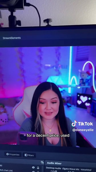 how I set up my camera and lighting for stream! I use a Sony A6000 and 10 different lights🤪 #twitchstreamer #streamersetup #streamertips #twitchtok #twitchtips #webcam #sonya6000 #elgato #elgatoambassador webcam lighting for twitch streamers