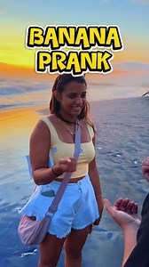 Banana prank at sunset time 🍌🤣🍌🤣🍌 #pranks #humor #funnymoments #funnyreels #lol | Yuliriyadi Kusuma Ssi