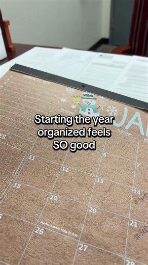 Starting the year off right with a big, beautiful desk calendar that keeps everything in one place—notes, checklists, school, work, and life. 📝✨ Organization just got cute. #GetOrganized #DeskCalendar #PlannerLife #OrganizedLife #tiktokshopjumpstartsale