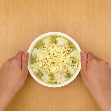 熱々とろとろ♪ 新玉ねぎのツナマヨチーズ焼きのレシピ動画・作り方 | デリッシュキッチン
