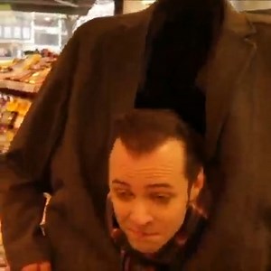 2.5M views · 3.4K reactions | How can he pull of this insane trick? #trick #weird | Julien Magic | Facebook