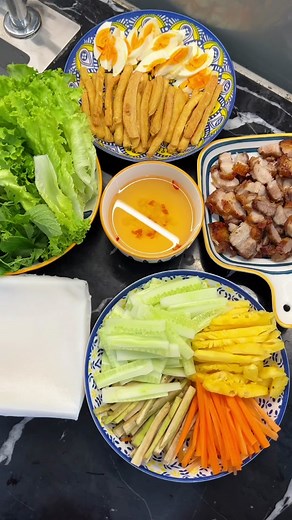 Cách làm phở cuốn thập cẩm ngon tại nhà