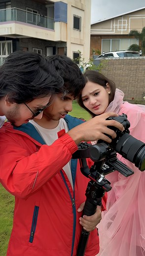 Behind The Scene😁 #khanheena #bts #blooper #behindthescenes #couple | Heena Khan