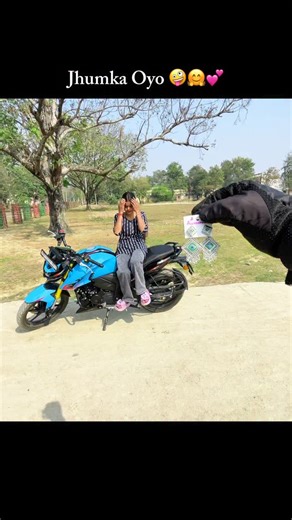 Ravindra babu on Instagram: "Jhumka ke badle oyo……🤪🤣😃 @ravindra_babu_50k @real_ravindra_babu @ravindra_mahi_vlogs @mansha_paswan_100k"