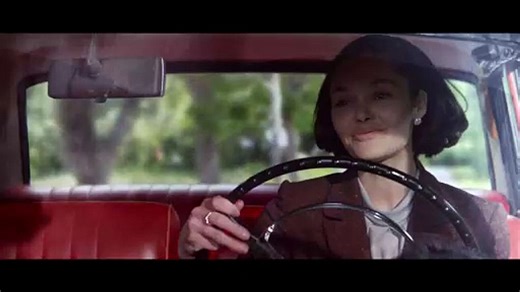 8 - Tráiler oficial