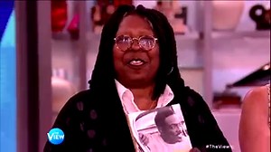 Charlie Wilson serenaded Raven-Symoné and the co-hosts—and got them moving to the groove! | The View