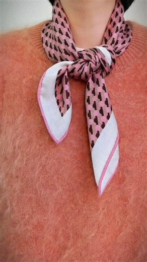 How to Tie a Silk Scarf Around Your Neck | Chic Fashion Look