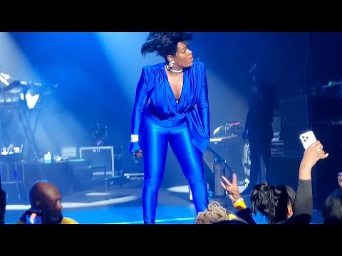 Fantasia Sets the Stage on Fire with a Live Soulful Performance of 'Free Yourself'