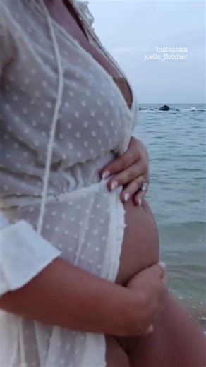 61K views · 84 reactions | Bachelorette star reveals she’s pregnant and expecting first baby | The US Sun - Entertainment | Facebook