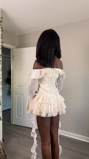 ✨ A little treat for you all! Code: “ Vmoe15 “ to save an extra $15 off!! 👗 Outfits from @bellabarnett.official #bellabarnett #BBhoco #bbgals #affordableluxury | Moesha Watson ✪