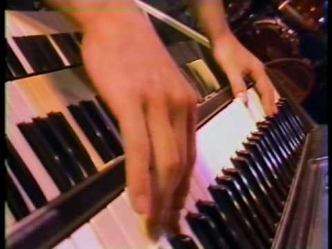 Gary Myrick and the Figures - She Talks in Stereo