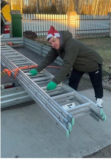 How to Secure a Ladder in a Trailer Safely