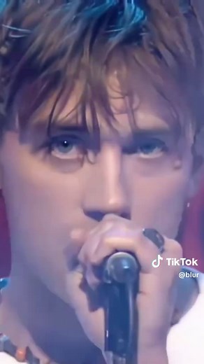 Blur's Beetlebum Live Performance on Top of The Pops