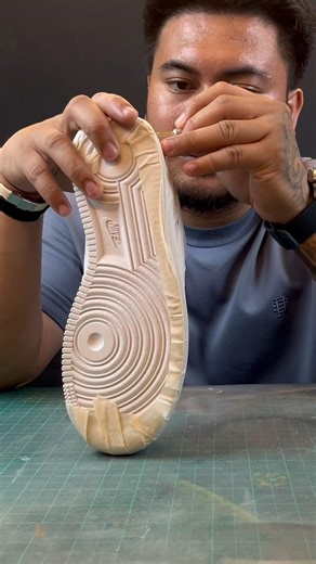 episode 10-pokemon sneakers