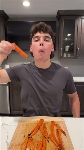 Honey Garlic Roasted Carrots