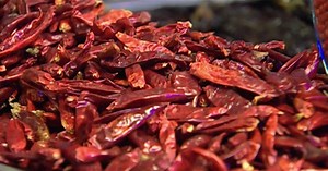Visiting with Huell Howser | Hot Peppers | Season 19