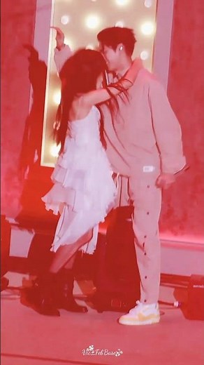 Dylan Wang & Song Qian (Victoria) stage performance 🤩