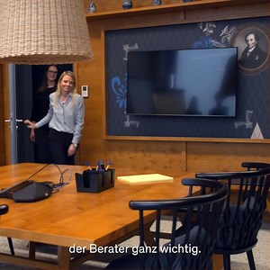 12 reactions | Stephanie ist selbst als Praktikantin zu #McKinsey...