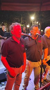 275K views · 6.2K reactions | SUPER AMBIANCE CE SOIR. ALAIAK D'HENDAYE VIENT CHANTER CE SOIR POUR LA 229e FOIS À SAINT JEAN DE LUZ. ♥️MERCI À TOUT LE GROUPE♥️ C'ÉTAIT GÉNIAL. | Pays Basque BAB | Facebook