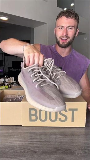 Yeezys got this cheap is INSANE #yeezys #yeezyboosts #shoes #menshoes #tiktokshopcreatorpicks