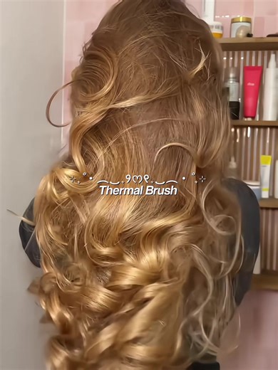 Mastering Hairstyles with a Thermal Brush