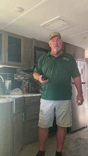 Part 2 of the trash drama. #LENOVOJUSTBEYOU￼ #camphostclay #laketexoma @christopherhollock