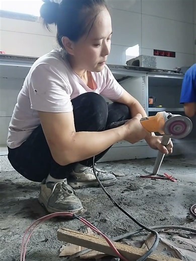 No es que la encimera de cuarzo no se pueda hacer, sino que las de porcelana son más económicas