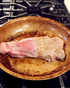 HexClad hybrid cookware combines the best parts of stainless steel, cast iron, and nonstick into one genius pan. 🔥 Here's why over 500,000 home cooks swear by Gordon Ramsay’s favorite cookware: ✔️ Nonstick for easy cleaning ✔️ Even heat distribution ✔️ Sears to perfection ✔️ Dishwasher-Safe ✔️ Oven-Safe to 500° ✔️ Lifetime Warranty ✔️ Free Shipping Try the bestselling 12pc Perfect Pots & Pans Set and experience why these pans have 50K ⭐️⭐️⭐️⭐️⭐️ reviews! | HexClad