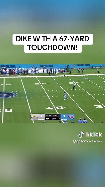 Dike Scores a 67-Yard Touchdown for Titans
